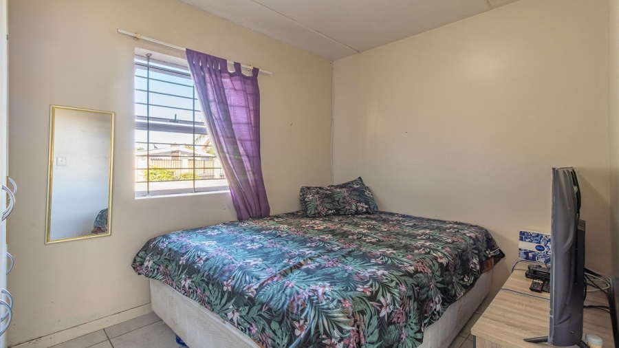 2 Bedroom Property for Sale in Goodwood Central Western Cape